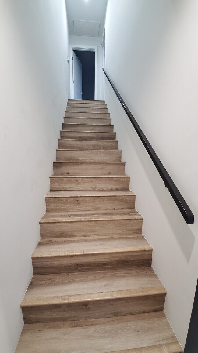 Foto del edificio - 2337 S Crenshaw Blvd