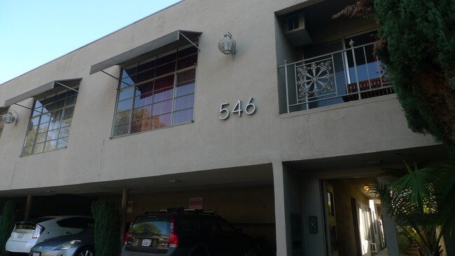 Building Photo - 546 N Flores St
