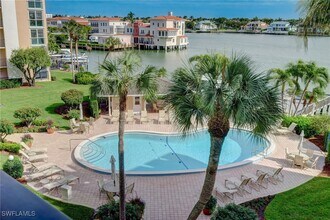 Building Photo - 3500 Gulf Shore Blvd N