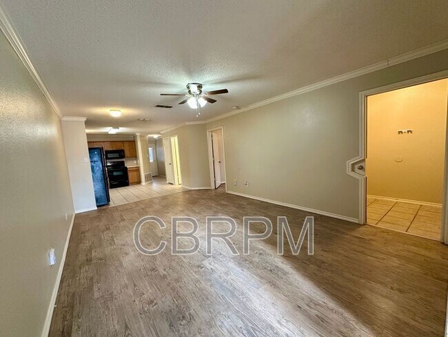 Foto del edificio - 615 N Elkhart Ave