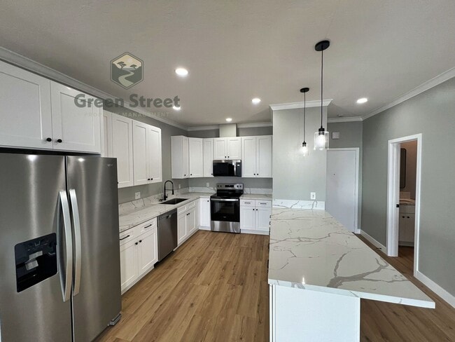 Foto del edificio - 2410 Albatross St