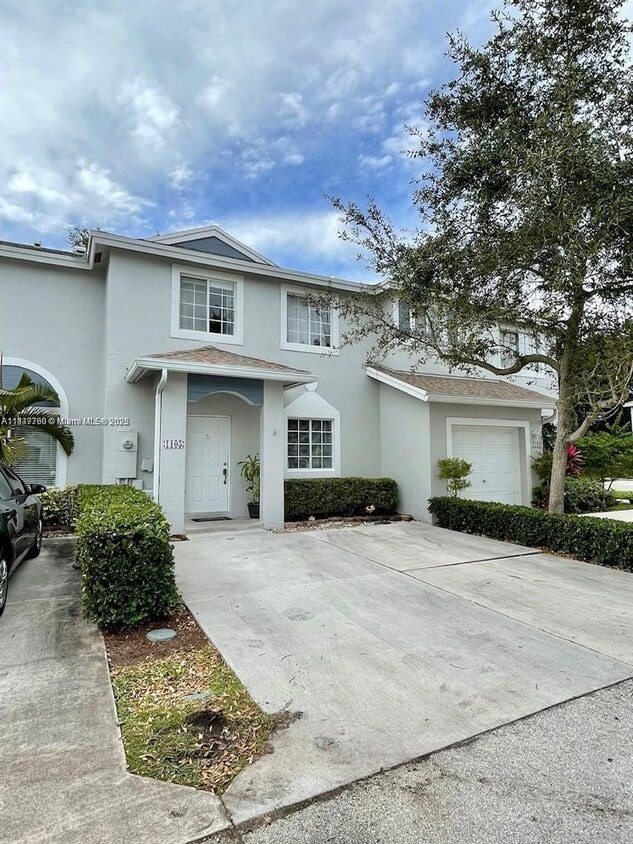Primary Photo - 1105 SW 44th Way