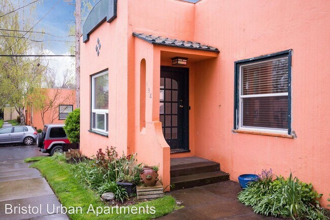 Foto del edificio - 818 NE 23rd Ave