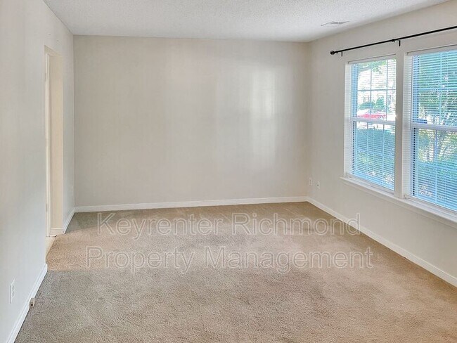 Foto del edificio - 3001 Sara Jean Terrace