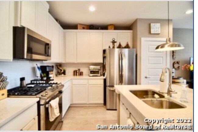 Foto del edificio - 1151 E Sandalwood Ln