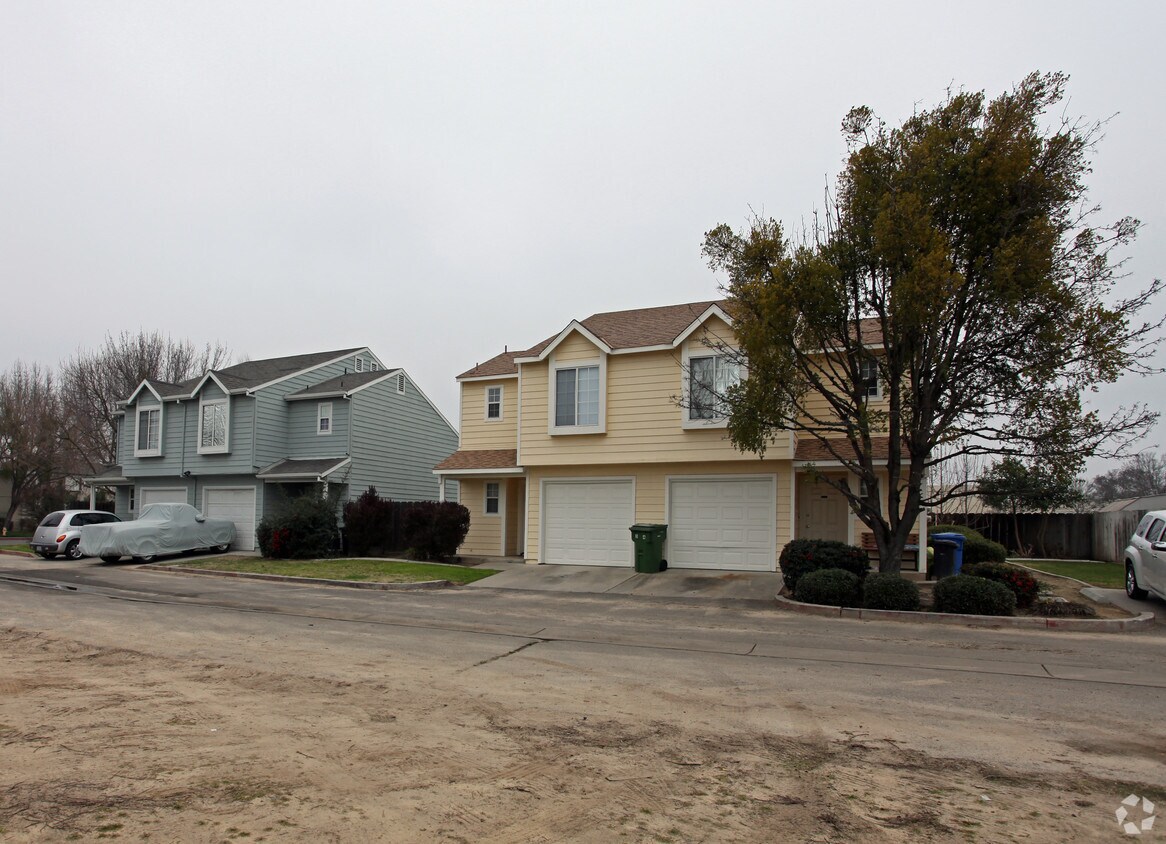 200 W Hawkeye Ave, Turlock, CA 95380 Apartments in Turlock, CA