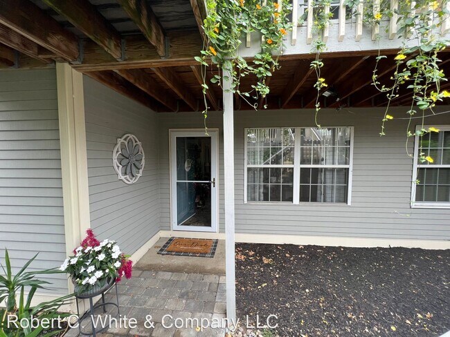 Building Photo - 2 br, 2 bath House - 30 Manorwood Drive