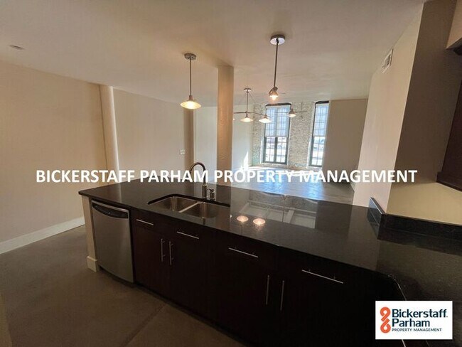 Building Photo - Welcome to Eagle and Phenix Condominiums!