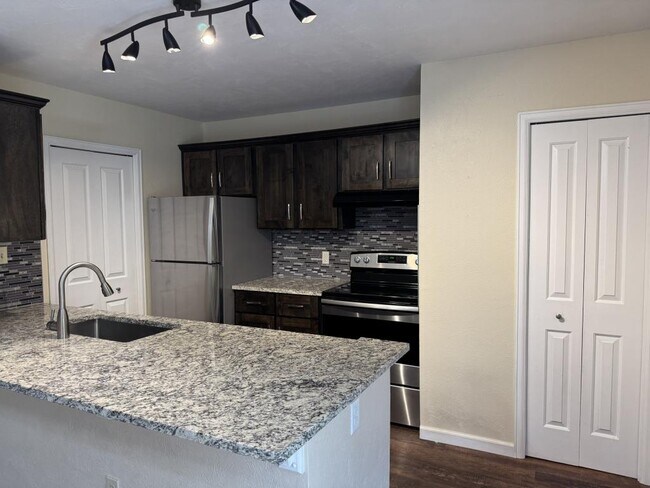 Foto del edificio - 5283 Wyandot St