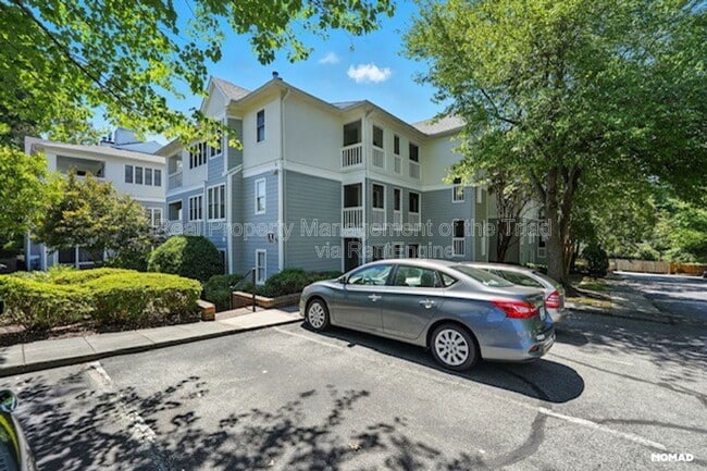 Foto del edificio - 201 Oakwood Ct