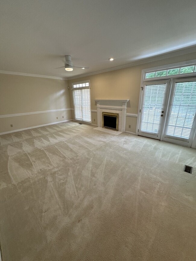 Building Photo - 609 Crabbery Ln