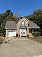 Building Photo - 1890 Camelot Dr