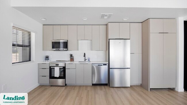 Foto del edificio - 2121 W Butler Dr