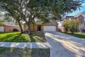 Building Photo - 9135 Edgeloch Dr