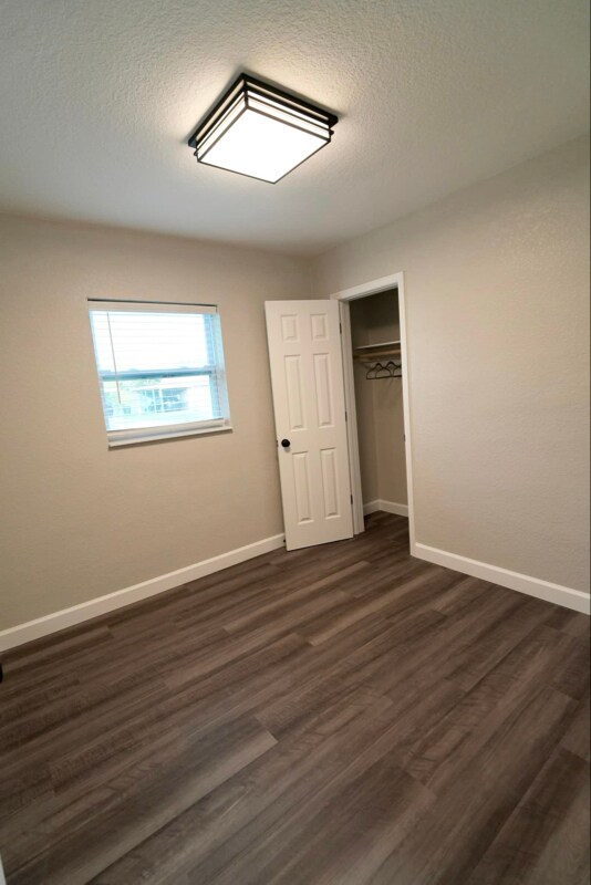 Foto del edificio - 885 Ruby Ave