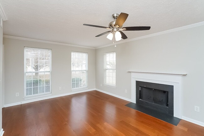 Foto del edificio - 2986 Buckner Ln