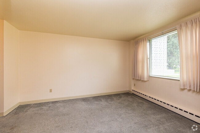 Studio - 350SF - Living Room - Kenwood Manor Apartments