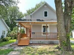 Building Photo - 1208 Green Ave
