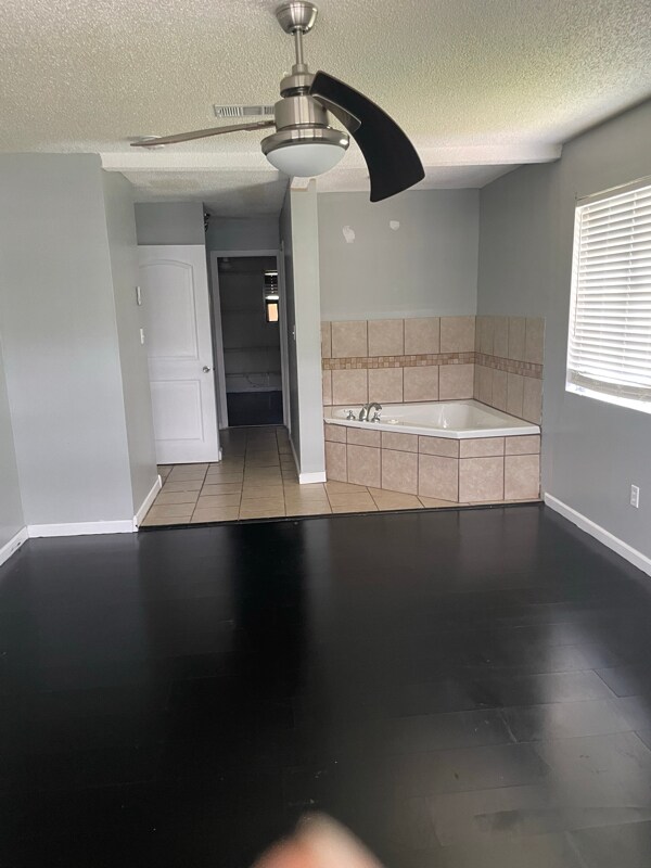 Foto del edificio - 16267 Hudson St