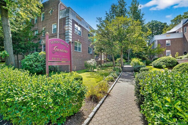 Foto del edificio - 824 Palmer Rd