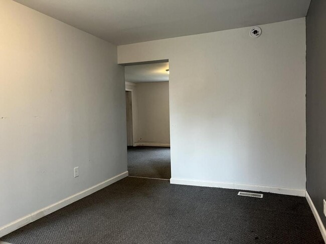 Foto del edificio - 207 W 4th St