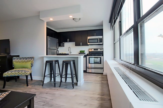 Building Photo - 89 E 11th St