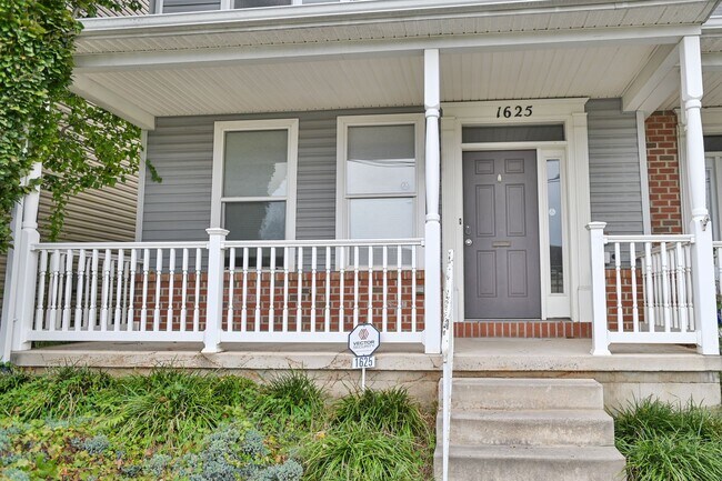 Foto del edificio - 3 Bedroom Single Family in Midtown with Pa...