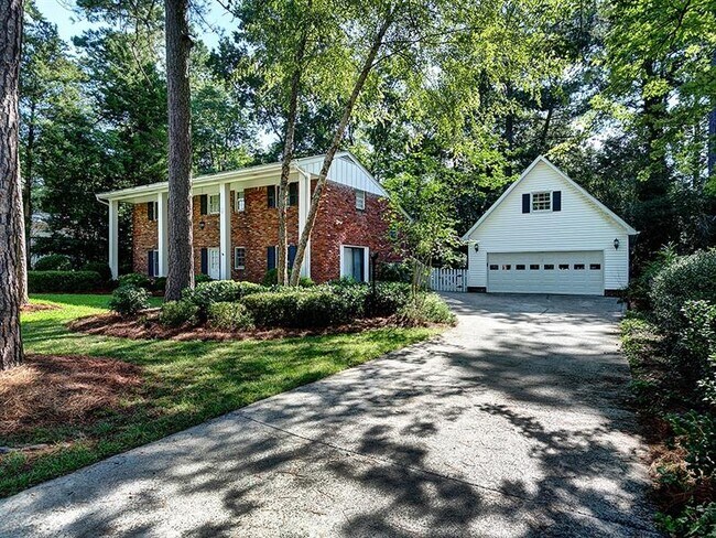 Foto del edificio - 651 Monticello Way SE