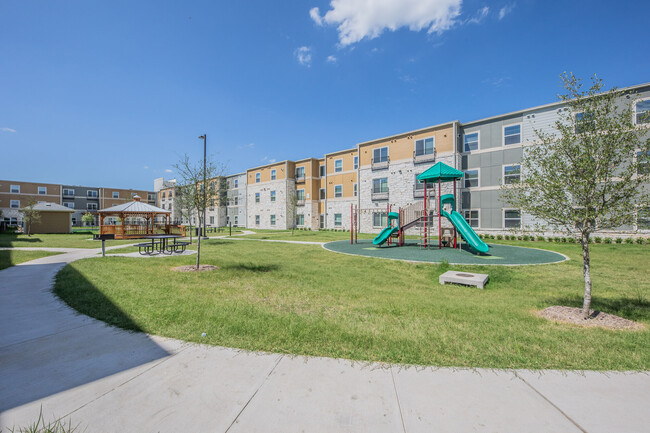 Building Photo - Forestwood Apartments