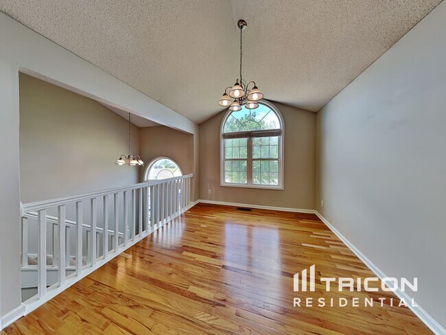 Building Photo - 109 Massey Ln