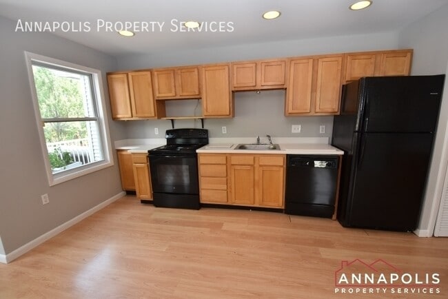 Building Photo - 183 West St