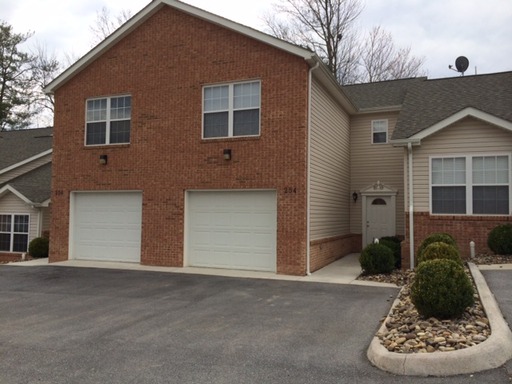 Primary Photo - 205 Kensington Ct