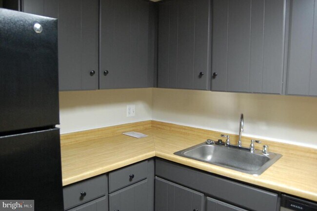 Building Photo - 800 Windstream Way