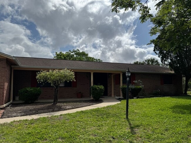 Building Photo - 803 Glen Arden Way
