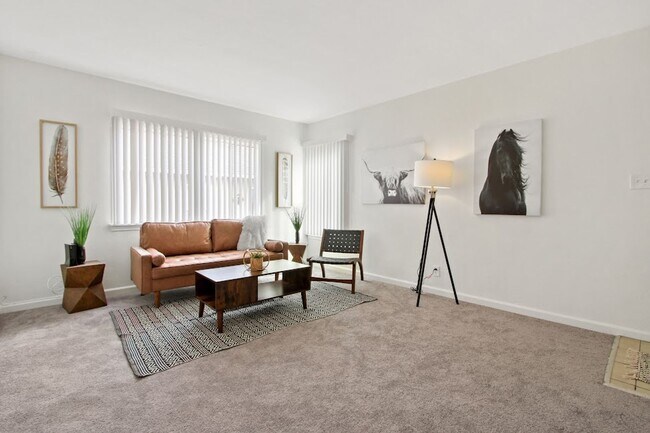 Foto del edificio - 2709-2711 W Vernon Ave