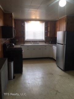 Foto del edificio - 2 br, 1 bath Apartment - 211 N Mill St