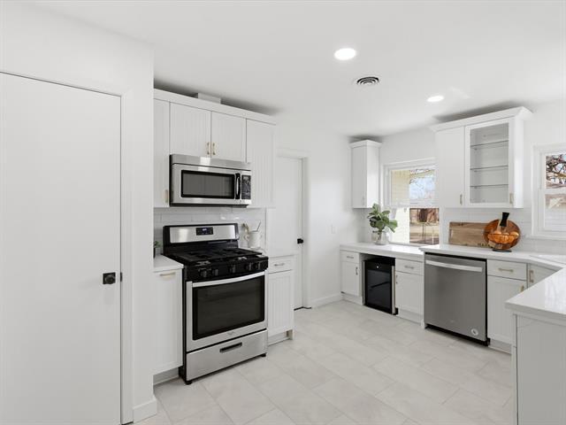Building Photo - 10322 Pinecrest Dr