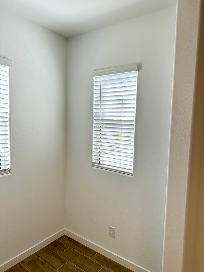 Building Photo - Amazing NEWER Lennar home in Hawes Crossing