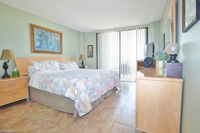 Building Photo - ***FURNISHED SEASONAL RENTAL***MARCO ISLAN...