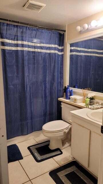 Building Photo - 203 Foxtail Dr