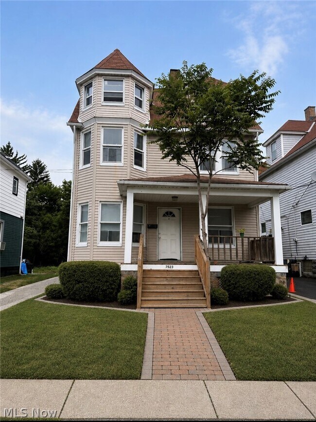 Building Photo - 7523 Osage Ave