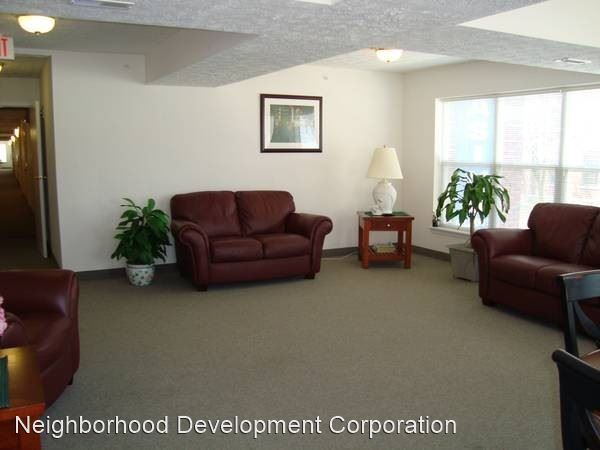Foto del edificio - 2132 Rowan St