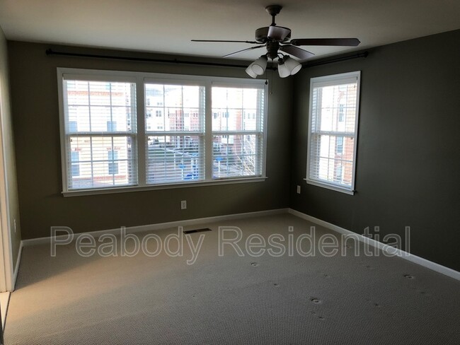 Foto del edificio - 42782 Hay Rd