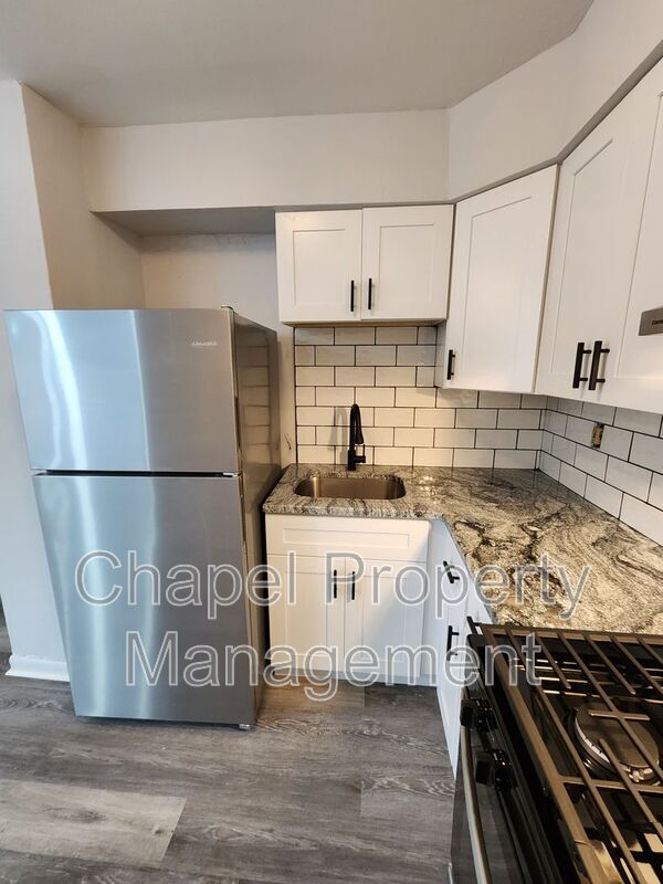 Foto del edificio - 4063 Balwynne Park Rd