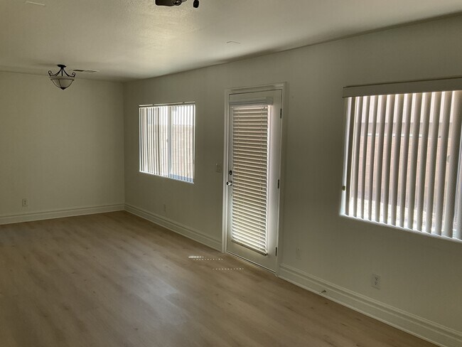 Foto del edificio - 316 Broken Par Dr