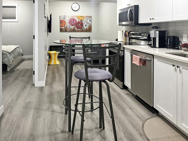 Building Photo - 7552 Creighton Pl SW