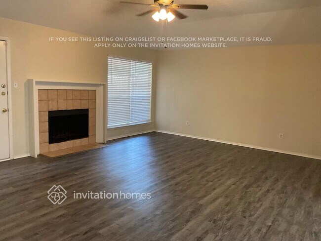 Foto del edificio - 16751 Summer Dawn Ln
