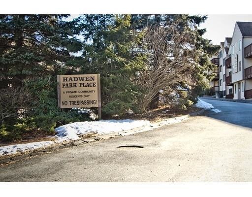 Primary Photo - 10 Hulbert Rd