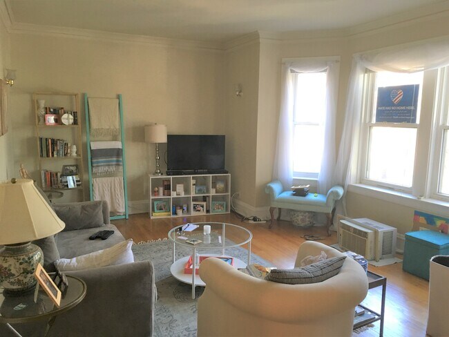 Foto del edificio - 4625 N Hamilton Ave