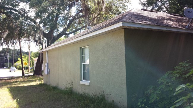 Building Photo - 1304 Bates Ave